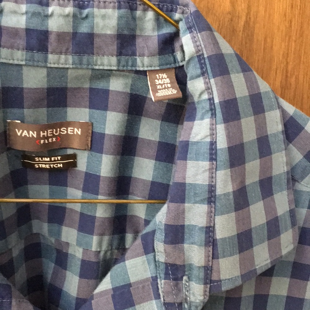 Men’s slim fit XL, button down shirt